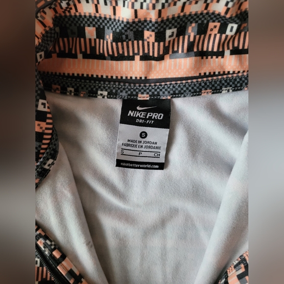 Nike Pro Dri-Fit 3/4 Zip Pullover Fitted Athletic Top, Size S. Multicolor - Picture 4 of 7